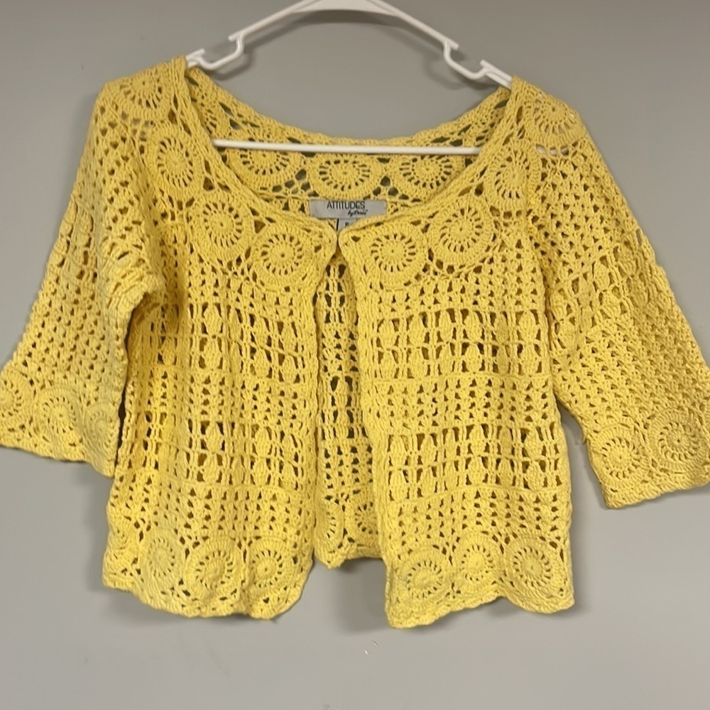 Super cute!  Attitudes by Renee yellow knitted sweater, Small, knitted patterns